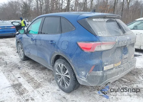 2022 Ford Escape Se z USA, uszkodzony, nr VIN 1FMCU9G6XNUA32126